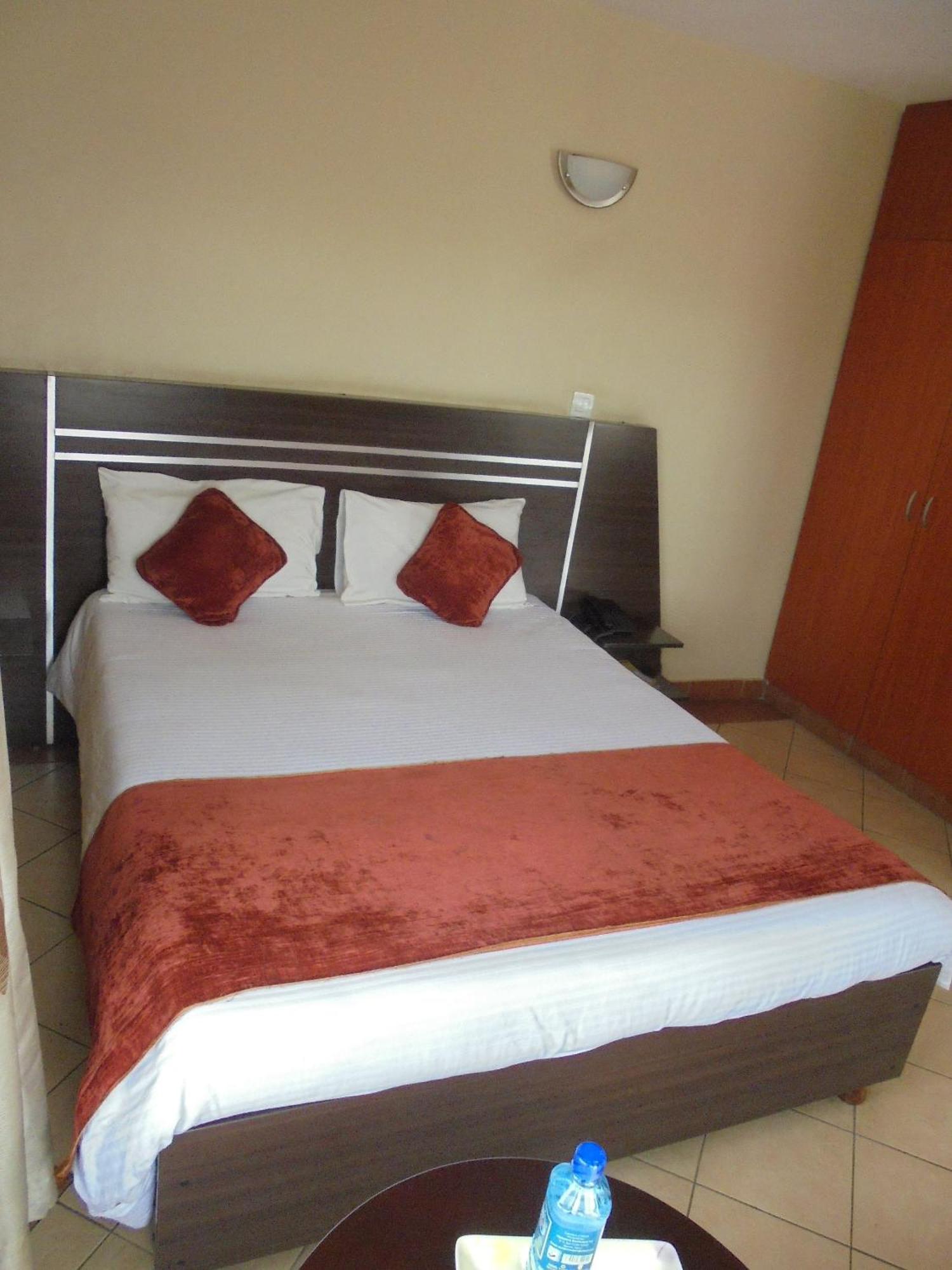 Nairobi Transit Hotel Exterior photo