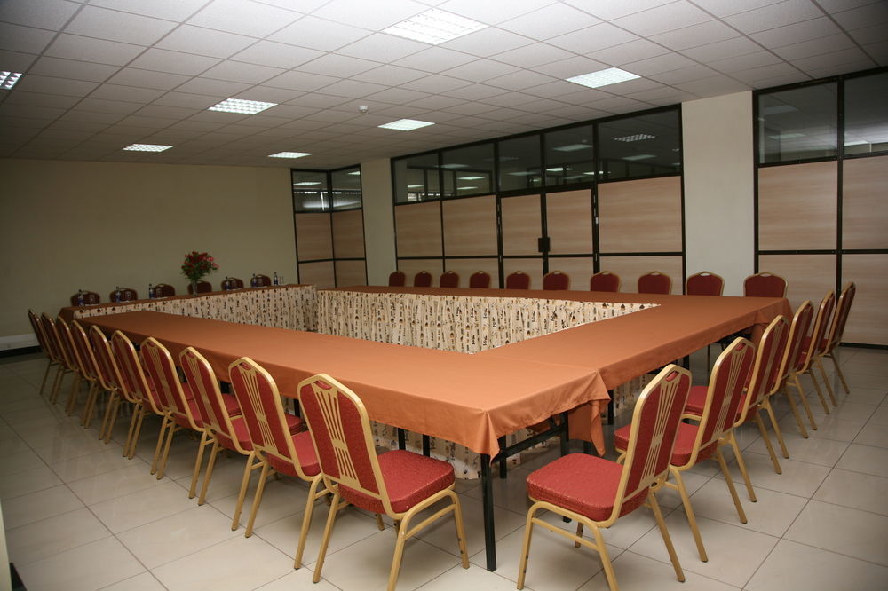 Nairobi Transit Hotel Exterior photo